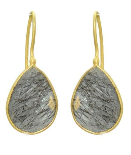 Sort rutilkvarts drop øreringe i mat forgyldning